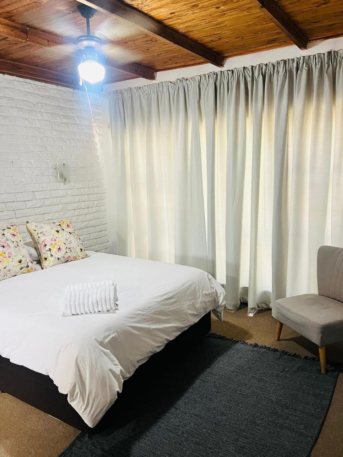 Bed and Breakfast The Hart House Hartbeespoort Exterior foto